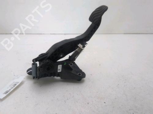 Clutch pedal RENAULT CLIO V (B7_) 1.0 TCe 100 (B7MT) | BP28086796I13