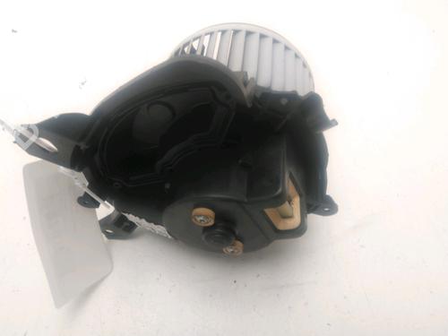 heater-blower-motor-opel-corsa-d-s07-2006-2007-2008-2009-2010-2011-2012-2013-2014-2015-27394296 main image