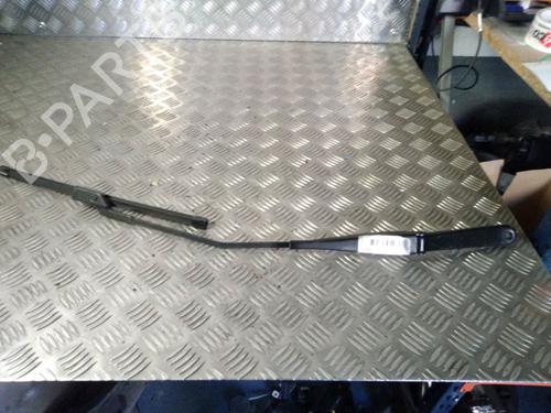 Used Front windshield wiper arm FORD FIESTA VI (CB1, CCN) 1.4 TDCi (68 hp) 14902921