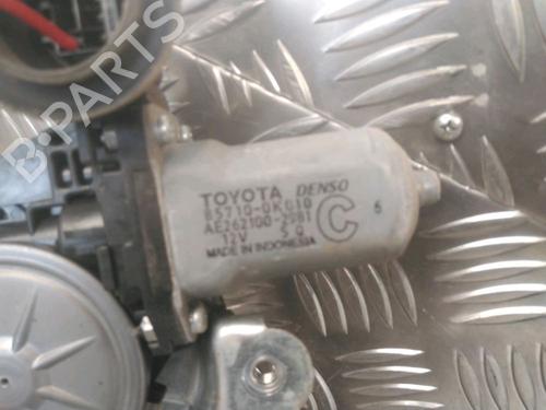 Used Front right window mechanism TOYOTA HILUX VII Pickup (_N1_, _N2_, _N3_) 2.5 D-4D 4WD (KUN25) (144 hp) 16742304