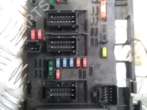 Used Fuse box PEUGEOT 206+ (2L_, 2M_) 1.1 (60 hp) 15644256