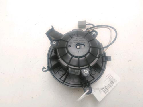 Heater blower motor OPEL ASTRA J Saloon 1.6 CDTi (69) | BP25250817M62 - Image 3