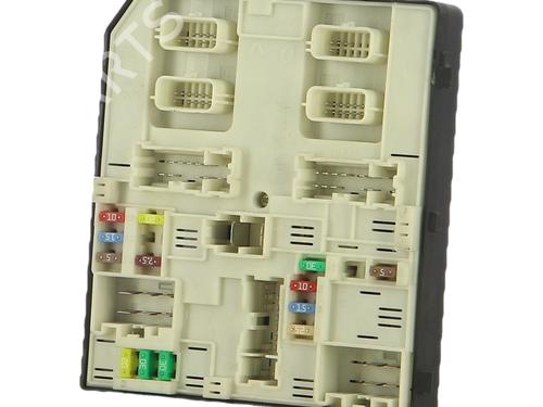 Used Fuse box Fuse box RENAULT MEGANE III Hatchback (BZ0/1_, B3_) 1.5 dCi (BZ09, BZ0D, BZ1W, BZ29, BZ14) (110 hp) 39660174 39660174