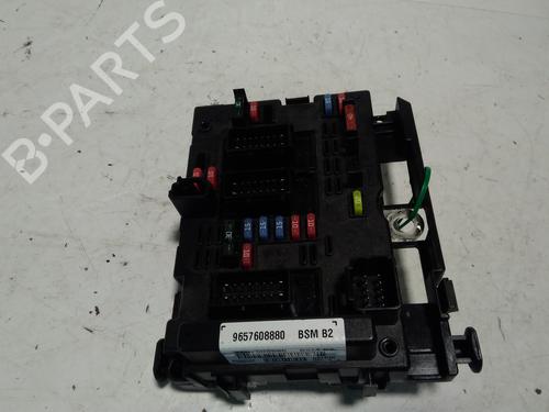 Used Fuse box PEUGEOT 206+ (2L_, 2M_) 1.4 i (73 hp) 17784094