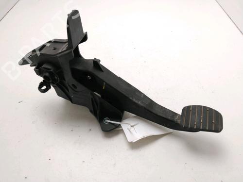 Used Clutch pedal Clutch pedal DACIA LOGAN MCV II TCe 90 (K8M1, K8MA, K8AC) (90 hp) 30868358 30868358