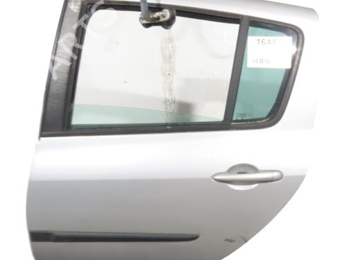 Dør venstre bagtil Dør venstre bagtil RENAULT CLIO III (BR0/1, CR0/1) 1.5 dCi (BR17, CR17) (86 hp) 36486398 36486398