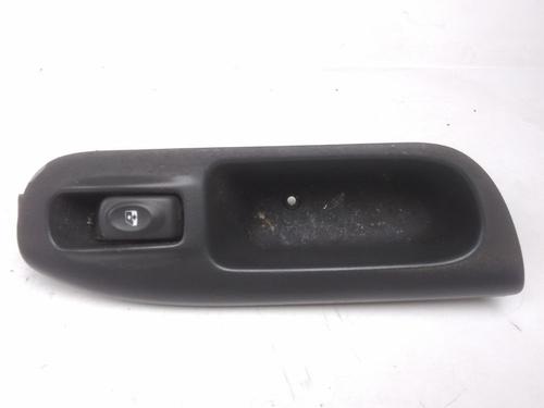 Spak kontakt RENAULT SCÉNIC I MPV (JA0/1_, FA0_) 1.6 (JA00, JA16, JA15, JA19, JA1V, JA2B, JA2C, JA0B,... (107 hp) 15754144
