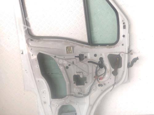 Used Left front door Left front door RENAULT MASTER II Bus (JD) 2.5 dCi 120 (JD0M, JD1M, JD1W) (115 hp) 39660227 39660227