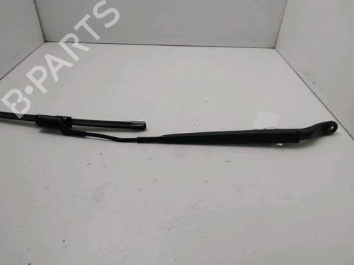Used Front windshield wiper arm Front windshield wiper arm PEUGEOT 208 II (UB_, UP_, UW_, UJ_) 1.2 PureTech 75 (75 hp) 30825418 30825418