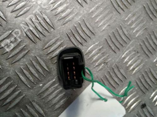 Used Warning switch RENAULT CLIO II (BB_, CB_) 1.2 (BB0A, BB0F, BB10, BB1K, BB28, BB2D, BB2H, CB0A,... (58 hp) 11712837