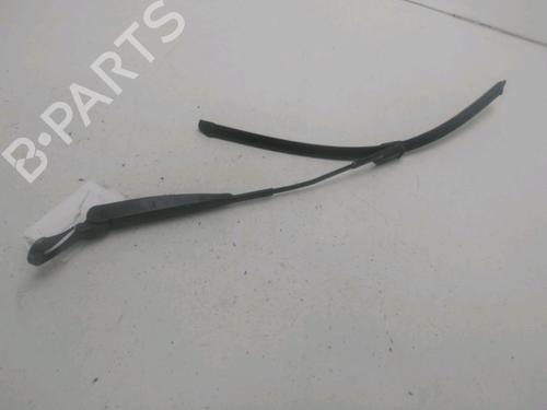 Used Front windshield wiper arm Front windshield wiper arm ABARTH 500 / 595 / 695 1.4 (312.AXF11, 312.AXF1A) (180 hp) 29578194 29578194