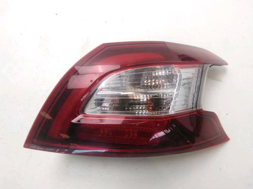 Achterlicht rechts PEUGEOT 308 II (LB_, LP_, LW_, LH_, L3_) 1.6 BlueHDi 120 (120 hp) 19441880