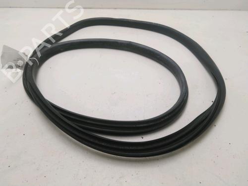 Used Rubber door seal RENAULT MEGANE III Grandtour (KZ0/1) 1.9 dCi (KZ0J, KZ0N, KZ1S) (131 hp) 21947461