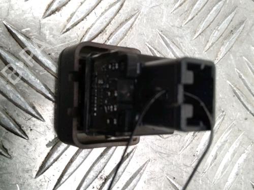 Used Warning switch NISSAN NOTE (E11, NE11) 1.5 dCi (86 hp) 14980628