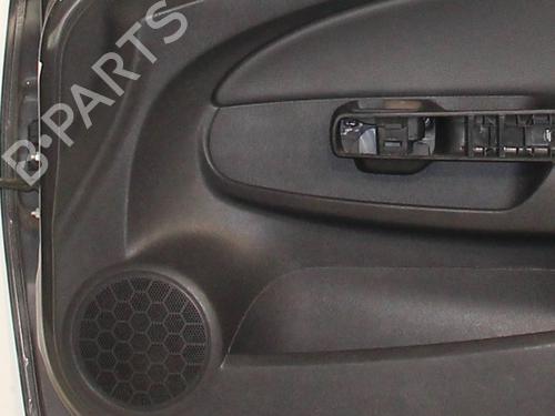 right-front-door-opel-corsa-d-s07-2006-2007-2008-2009-2010-2011-2012-2013-2014-2015-30868384 main image