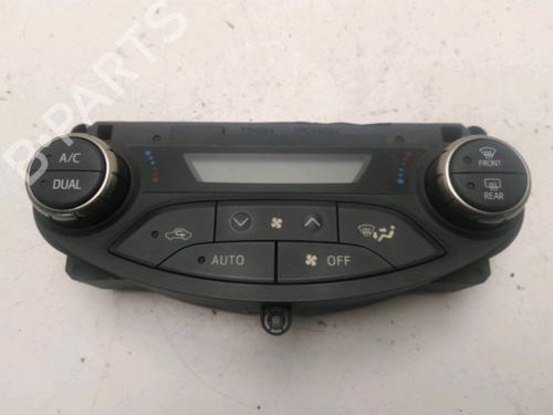 Used Climate control TOYOTA YARIS (_P13_) 1.5 Hybrid (NHP130_, NHP130) (101 hp) 22998141