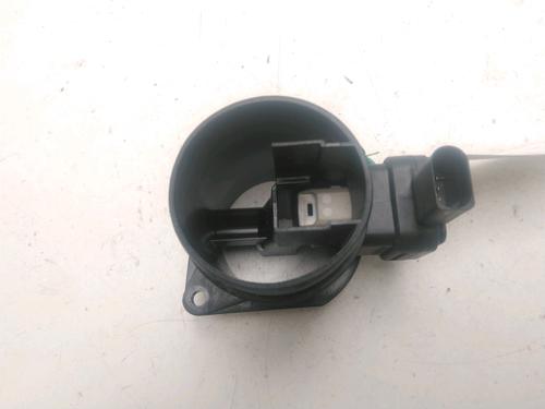 Used Mass air flow sensor Mass air flow sensor VW GOLF VI (5K1) 1.6 TDI (105 hp) 27394246 27394246