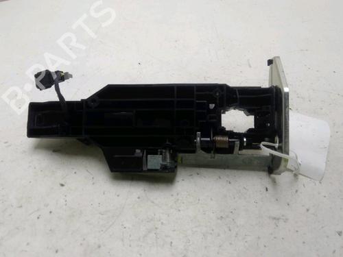 Used Front left exterior door handle RENAULT KADJAR (HA_, HL_) 1.5 dCi 110 (HLA3) (110 hp) 28086984