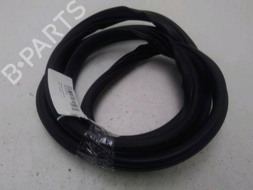 Used Rubber door seal PEUGEOT 308 SW I (4E_, 4H_) 1.6 HDi (112 hp) 29442608