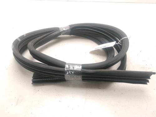 Used Rubber door seal NISSAN QASHQAI / QASHQAI +2 I (J10, NJ10, JJ10E) 1.5 dCi (110 hp) 24882314