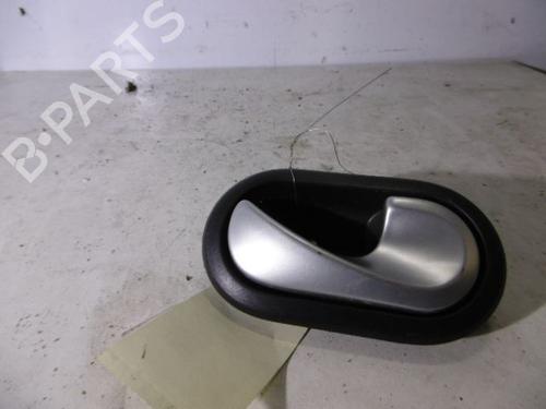 Used Front right interior door handle Front right interior door handle 15754516 15754516