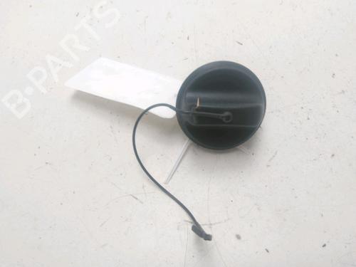 Used Fuel flap RENAULT CLIO III (BR0/1, CR0/1) 1.5 dCi (BR17, CR17) (86 hp) 23334235