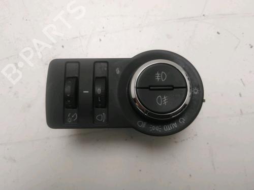 Used Headlight switch Headlight switch OPEL ASTRA J (P10) 1.7 CDTI (68) (125 hp) 29740400 29740400