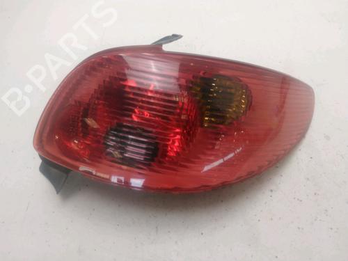 Højre baglygte PEUGEOT 206 Hatchback (2A/C) 1.4 HDi eco 70 | BP28159891C35 