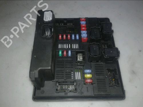 Used Fuse box RENAULT KOLEOS I (HY_) 2.0 dCi 4x4 (HY0B) (173 hp) 15747786