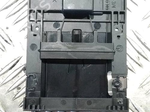 Used Card reader RENAULT MEGANE III Hatchback (BZ0/1_, B3_) 1.5 dCi (BZ09, BZ0D, BZ1W, BZ29, BZ14) (110 hp) 16997775