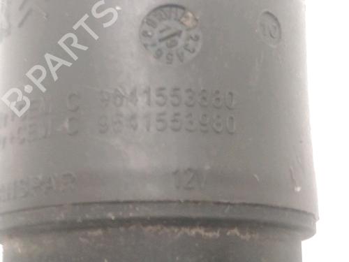 Used Washer pump Washer pump CITROËN C3 III Van (SX_, SY_) BlueHDi 100 (102 hp) 28331470 28331470