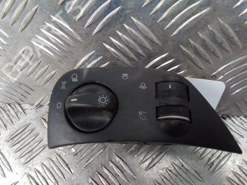 Used Headlight switch VW POLO III (6N1) 60 1.4 (60 hp) 11519148