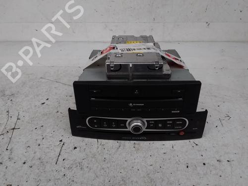 Used Radio RENAULT LAGUNA II (BG0/1_) [2001-2007]  15753440