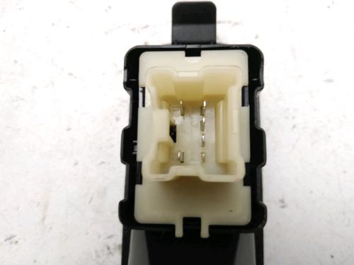 Raamschakelaar rechts achter DACIA DUSTER (HM_) 1.5 dCi 110 (HMAB) (109 hp) 30893197