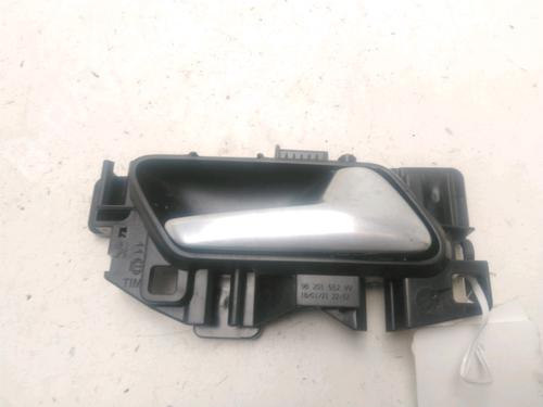 Rear right interior door handle PEUGEOT 3008 II SUV (MC_, MR_, MJ_, M4_) 1.5 BlueHDi 130 | BP25611360I16 