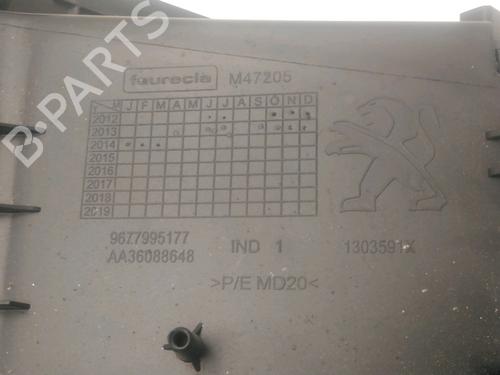 Used Glove box Glove box PEUGEOT 308 SW II (LC_, LJ_, LR_, LX_, L4_) 1.6 HDi / BlueHDi 115 (LCBHXM, LCBHXT) (115 hp) 25480496 25480496