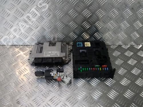 Used Engine control unit (ECU) PEUGEOT PARTNER Tepee 1.6 HDi 16V (90 hp) 13078007