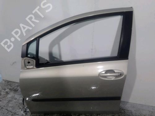 Used Left front door Left front door TOYOTA YARIS (_P9_) 1.33 VVT-i (NSP90_, NSP90R) (100 hp) 33836171 33836171