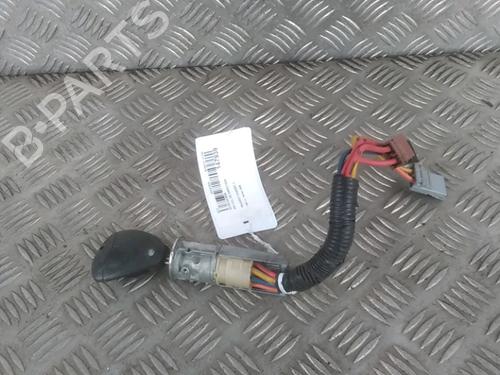 Used Ignition barrel PEUGEOT EXPERT Van (222) 2.0 HDI (94 hp) 24871636