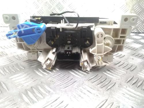 climate-control-dacia-sandero-14-mpi-lpg-6001551698-2008-13473113 main image