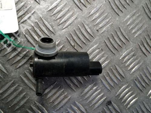Used Washer pump TOYOTA YARIS (_P9_) 1.0 VVT-i (KSP90_, KSP90R) (69 hp) 14904176