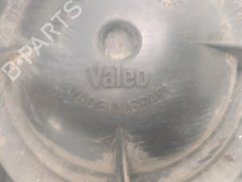 Used Left front fog light Left front fog light RENAULT MEGANE I Coach (DA0/1_) 1.6 16V (DA0B, DA04, DA11) (107 hp) 27394896 27394896