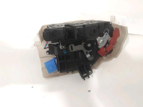 Used Rear left lock VW TOURAN (1T1, 1T2) 2.0 TDI 16V (140 hp) 28331333