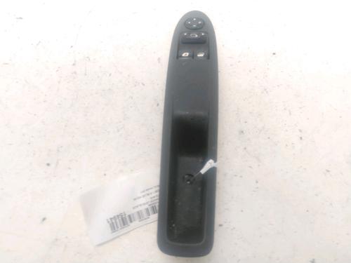 Used Left front window switch DS DS 3 (SA_) 1.6 BlueHDi 100 (SABHY0, SABHYT) (99 hp) 27332416