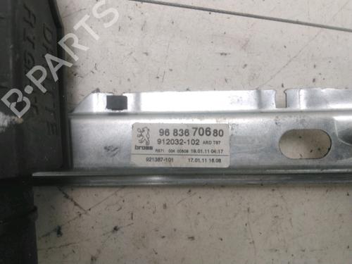 Used Rear right window mechanism PEUGEOT 5008 (0U_, 0E_) 1.6 HDi (112 hp) 29621983