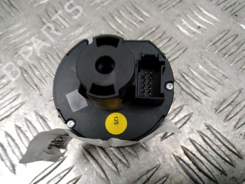 Used Headlight switch Headlight switch VW GOLF VI (5K1) 1.6 TDI (105 hp) 13079985 13079985