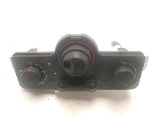 Climate control RENAULT CLIO III (BR0/1, CR0/1) 1.5 dCi (BR17, CR17) | BP23215479I5 