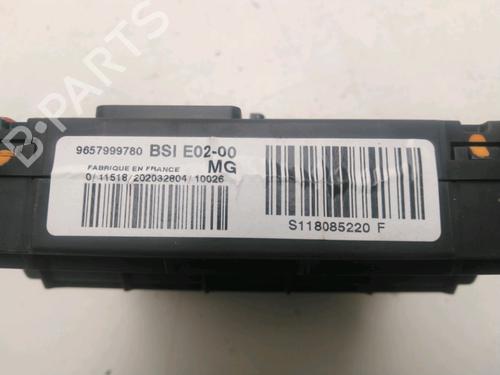 Used Fuse box Fuse box PEUGEOT 206+ (2L_, 2M_) 1.1 (60 hp) 22309418 22309418