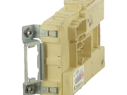 Used Fuse box Fuse box 38077366 38077366