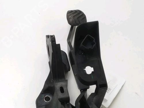 Used Break pedal Break pedal RENAULT CLIO V (B7_) 1.5 Blue dCi 100 (B7AD) (101 hp) 18059404 18059404